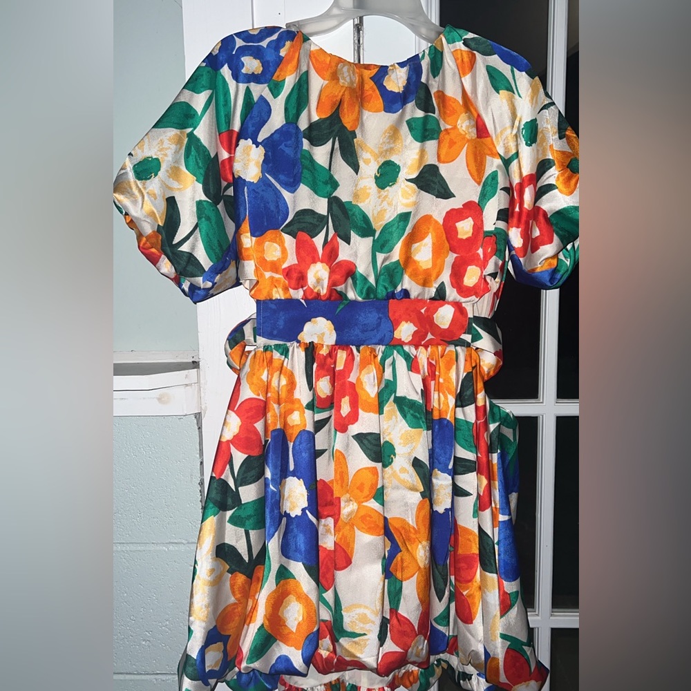 Creative Vision Cream Multi Floral Print Dress
LARGE / Multi